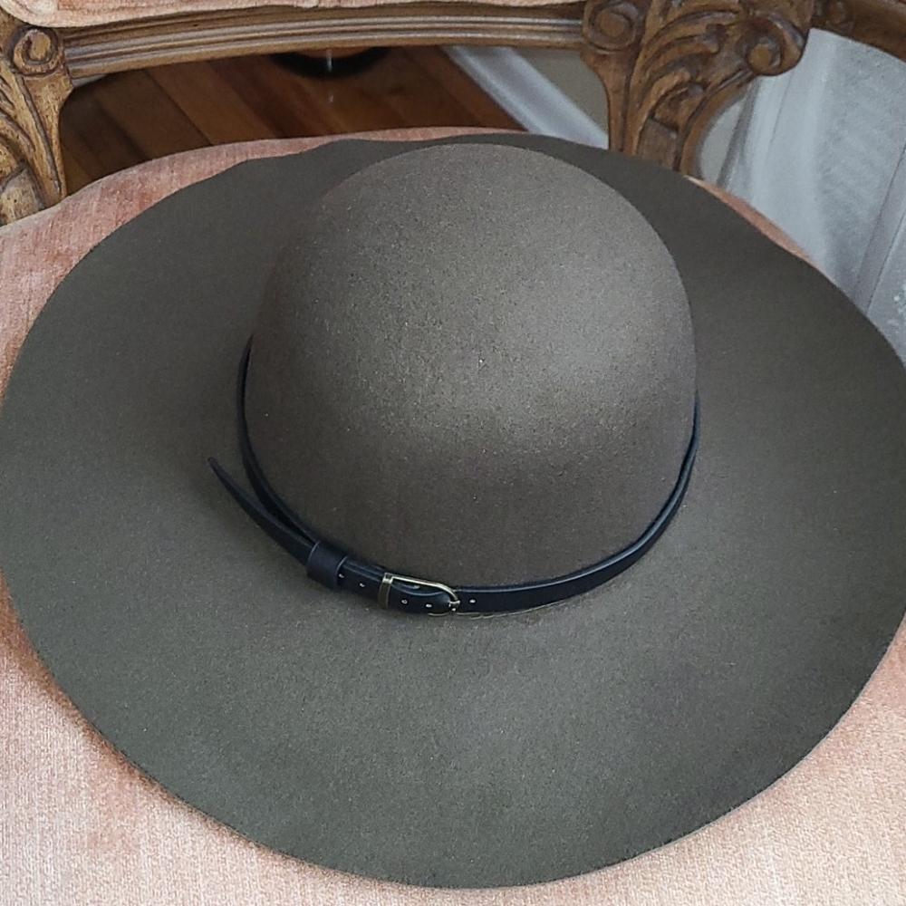 Olive green Wool Panama hat